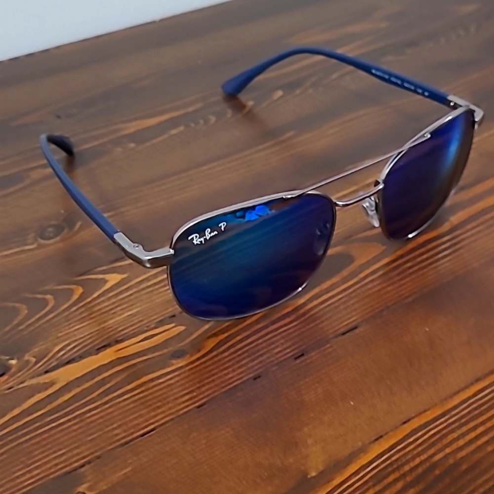 Ray-Ban
